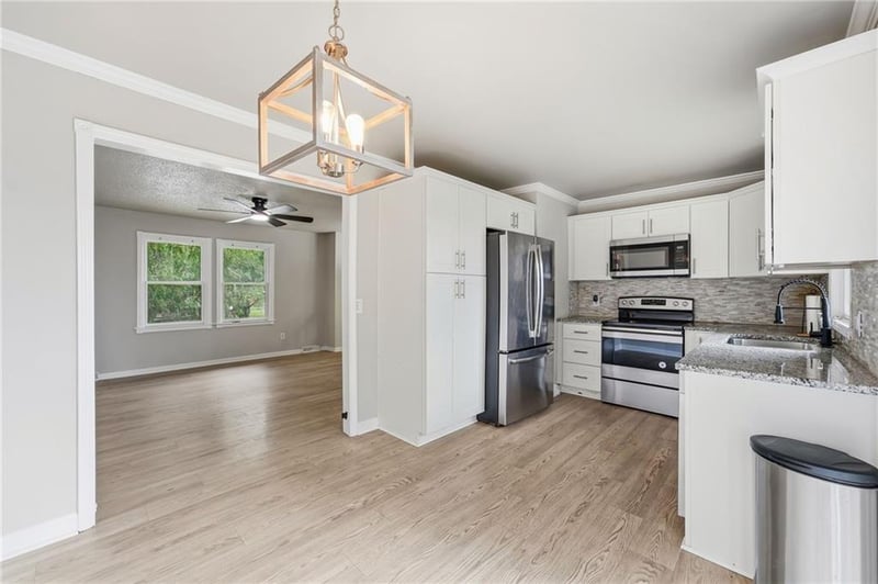 505 S 5th Ter, Odessa, MO 64076