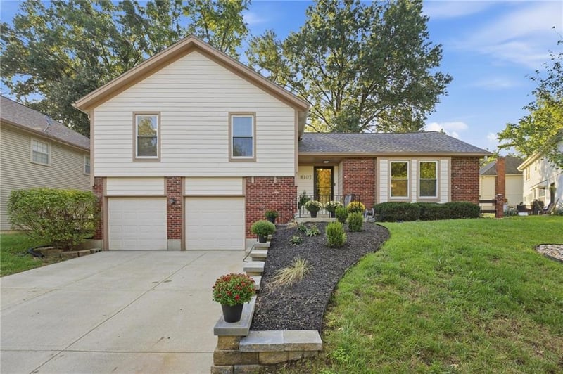 8107 Hauser St, Lenexa, KS 66215