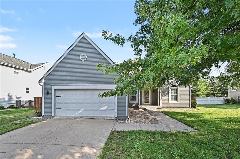7216 NW 85th St, Kansas City, MO 64153