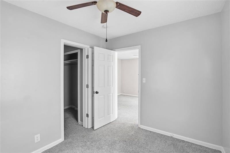 1125 S Dodgion Ave, Independence, MO 64050