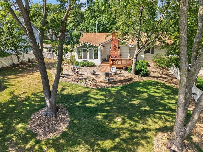 7301 NW 79th St, Kansas City, MO 64152