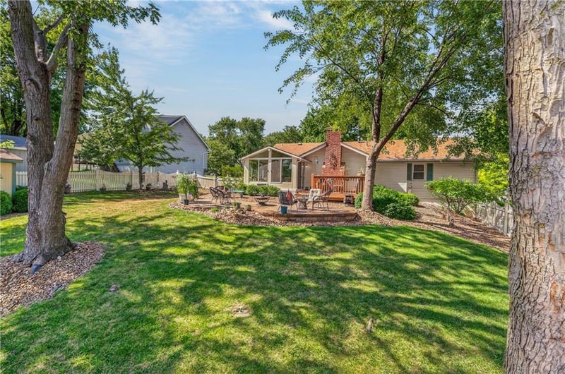 7301 NW 79th St, Kansas City, MO 64152