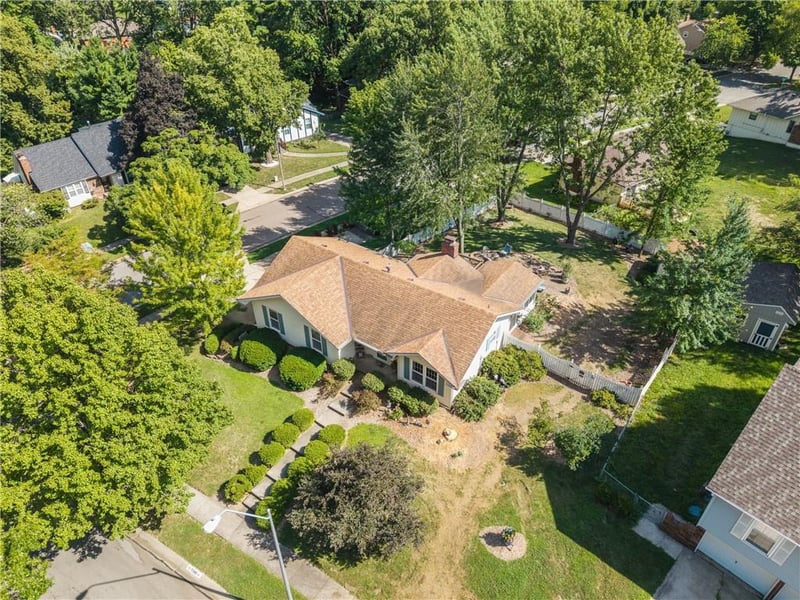 7301 NW 79th St, Kansas City, MO 64152