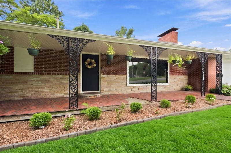 9209 E 87th St, Raytown, MO 64138