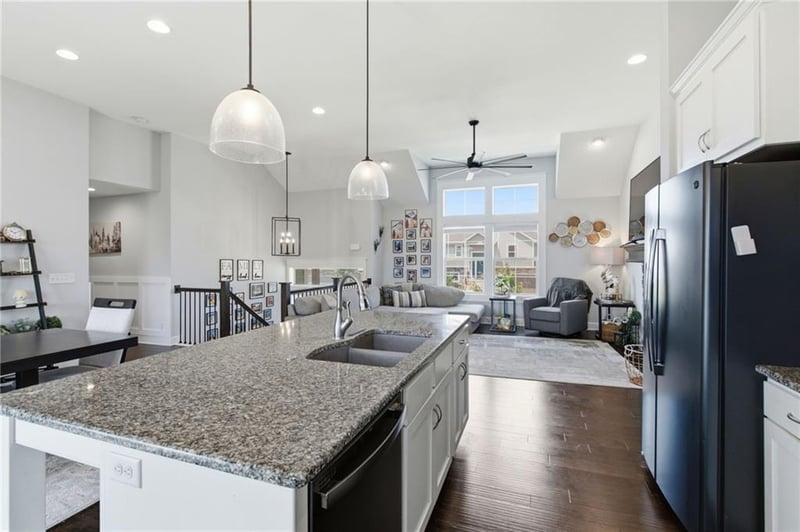 16029 Craig St, Basehor, KS 66007