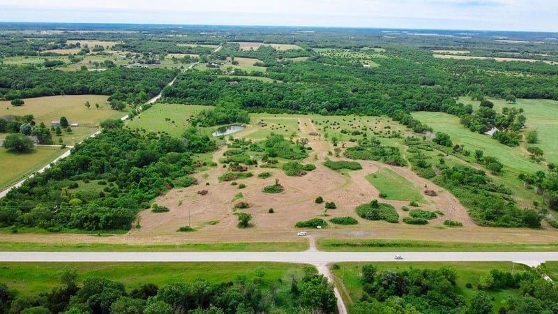 68 Hwy Pleasant Valley Rd, Wellsville, KS 66092