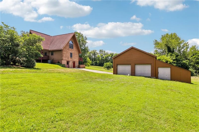 17301 E Kentucky Rd, Independence, MO 64058