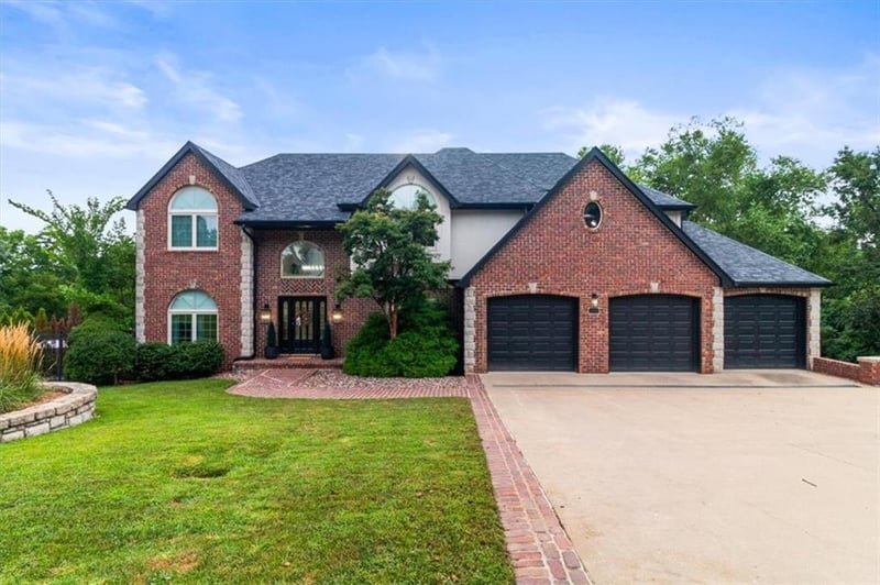 2523 SW Still Meadows Ter, Blue Springs, MO 64015