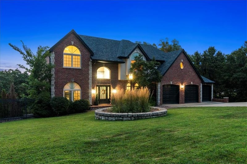 2523 SW Still Meadows Ter, Blue Springs, MO 64015