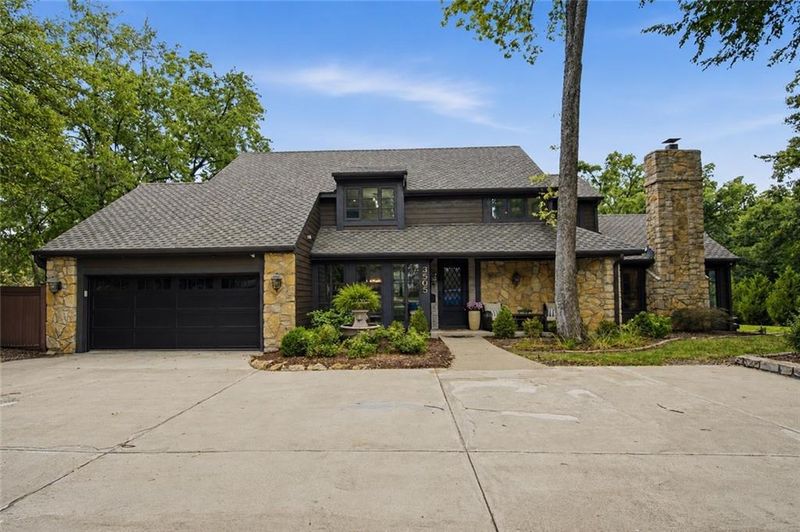 3505 Shawnee Mission Pw, Fairway, KS 66205