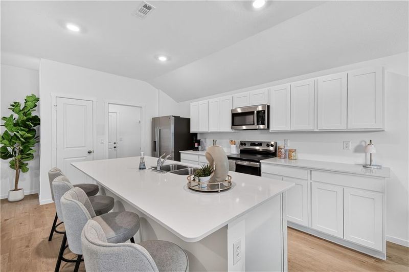 1604 SW 9th St, Oak Grove, MO 64075