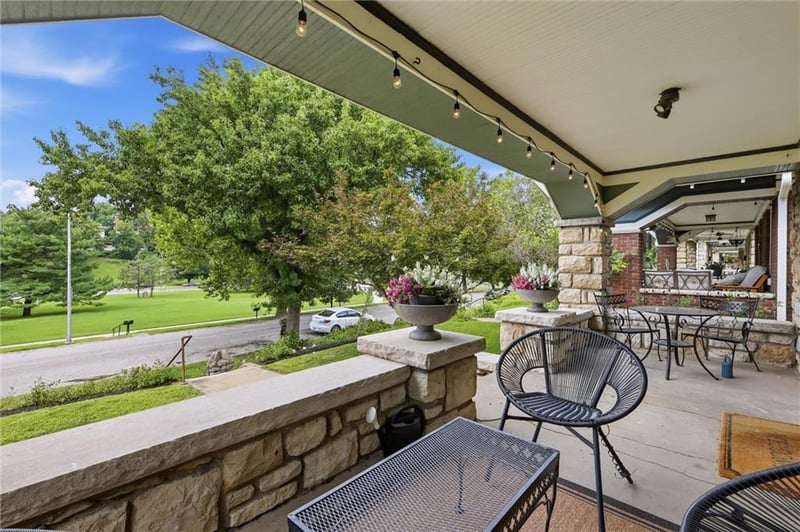 4141 Kenwood Ave, Kansas City, MO 64110