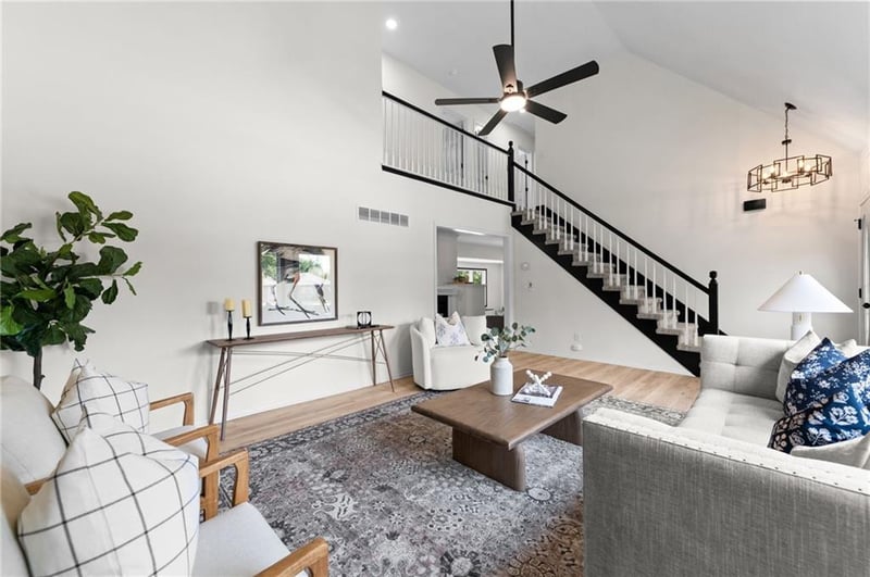 205 Johnston Pw, Raymore, MO 64083