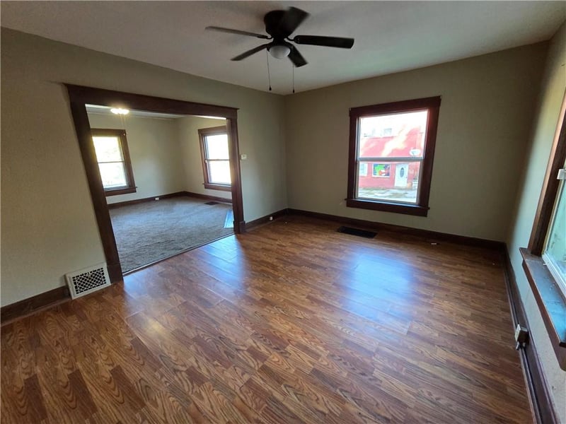 113 N 17th St, St Joseph, MO 64501