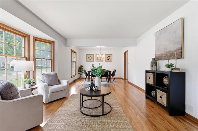 6411 W 69th St, Overland Park, KS 66204