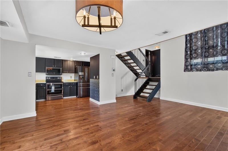 10913 Rosehill Rd, Overland Park, KS 66210