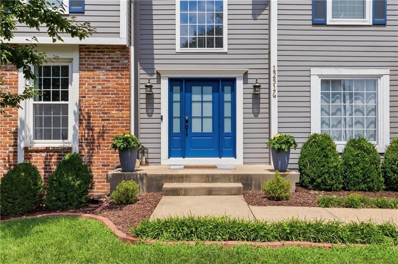 12516 Connell St, Overland Park, KS 66213