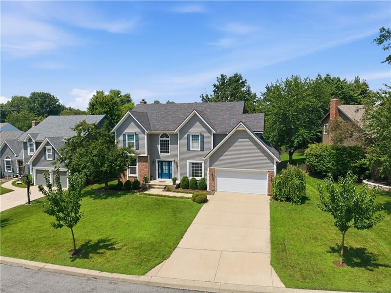 12516 Connell St, Overland Park, KS 66213