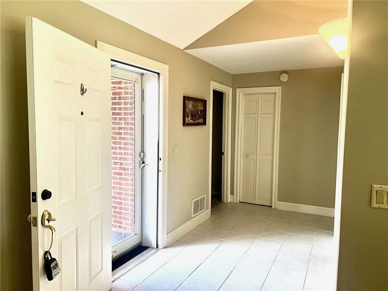 12109 E 49th Ter, Kansas City, MO 64133
