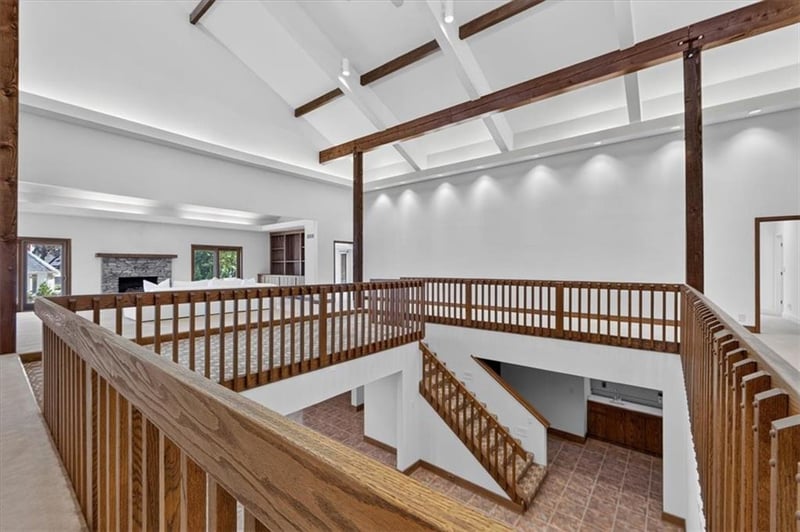 12639 Juniper Cir, Leawood, KS 66209