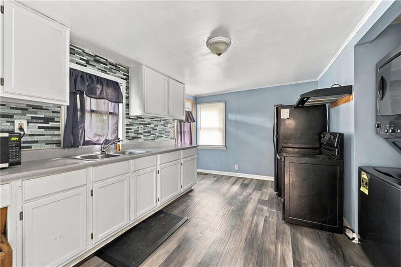 516 SW 13 St, Blue Springs, MO 64015