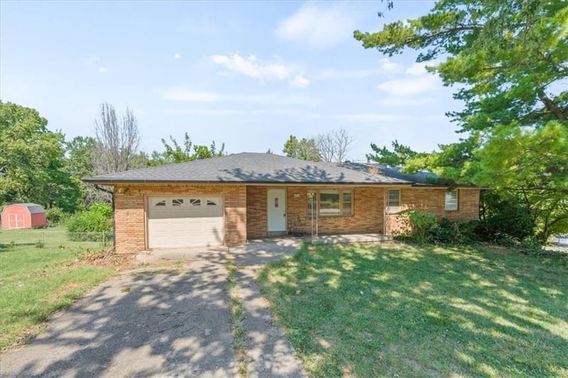 234 NE 86th Ter, Kansas City, MO 64155