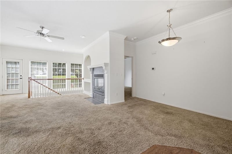 15560 Floyd St, Overland Park, KS 66223