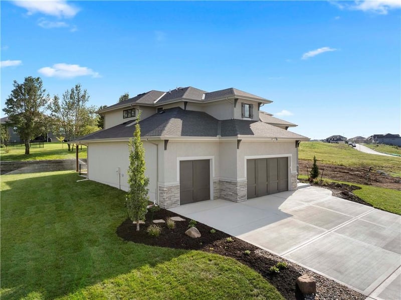 511 Turnbridge Dr, Raymore, MO 64083