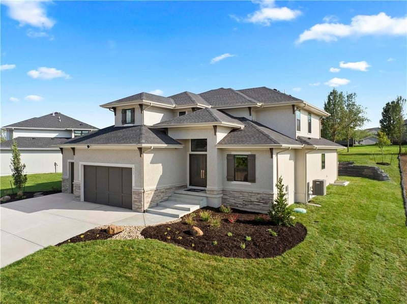 511 Turnbridge Dr, Raymore, MO 64083