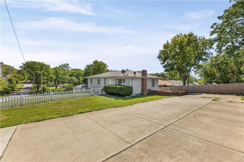 2619 NE 47th Ter, Kansas City, MO 64117