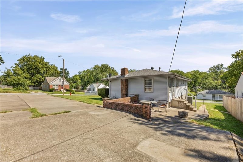 2619 NE 47th Ter, Kansas City, MO 64117