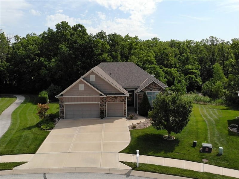 13365 N Silver Ridge Dr, Platte City, MO 64079