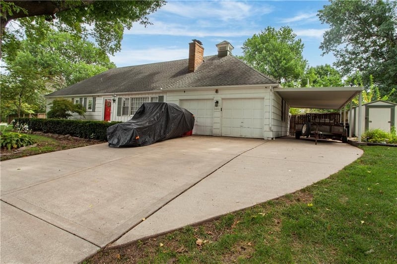 2801 S Overton Ave, Independence, MO 64052