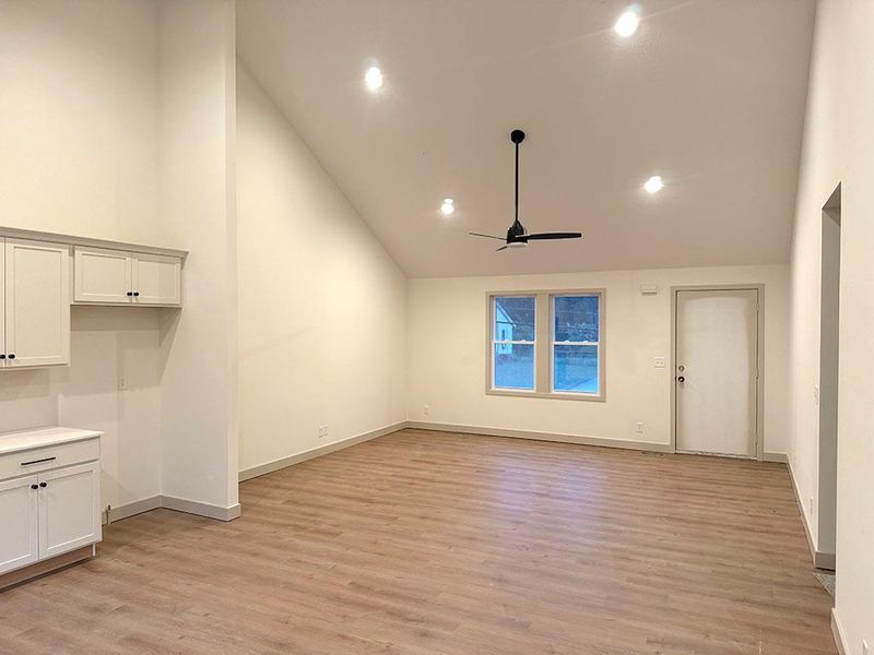 800 SW South Ave, Blue Springs, MO 64015