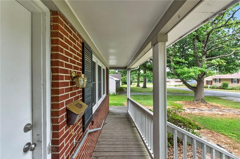 102 E Hospital Rd, El Dorado Springs, MO 64744
