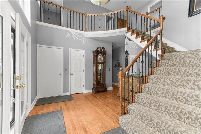 2525 SE Nottingham Dr, Lee's Summit, MO 64063
