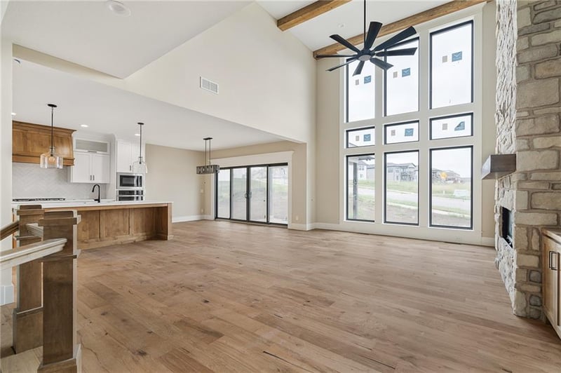 1401 Upton Ct, Raymore, MO 64083