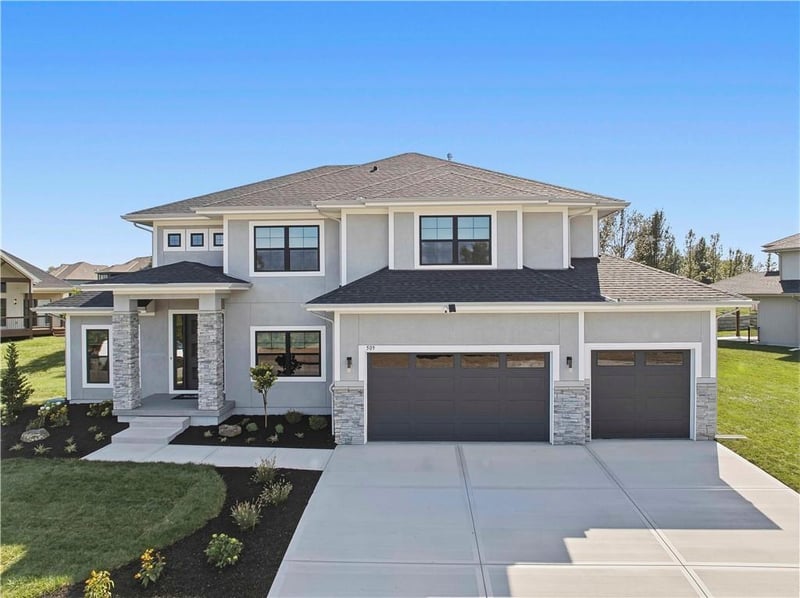 509 Turnbridge Dr, Raymore, MO 64083