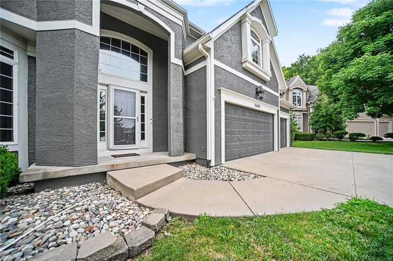 5605 NE Misty Meadow Pl, Lee's Summit, MO 64064
