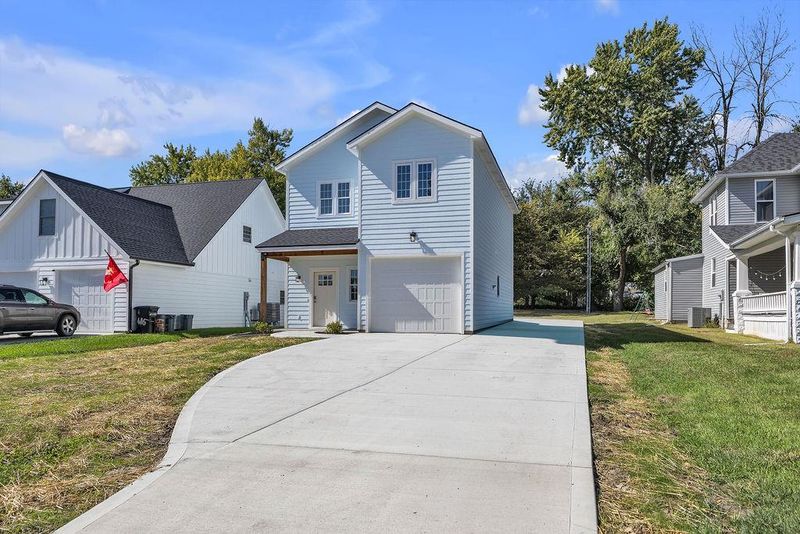 607 N Mead St, Cameron, MO 64429