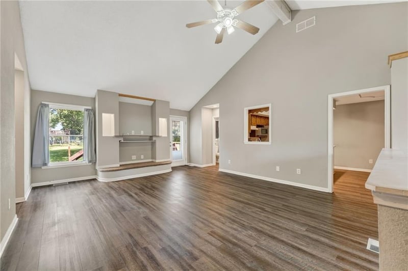 305 E Elm St, Polo, MO 64671