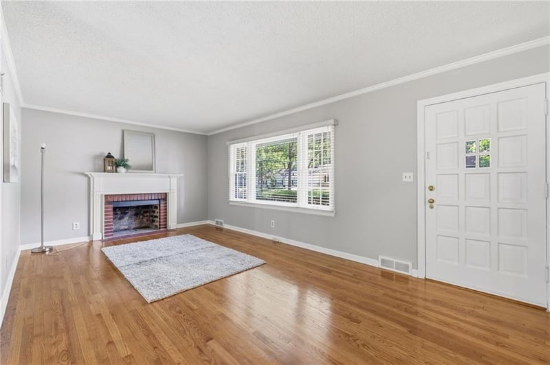 2610 W 79th St, Prairie Village, KS 66208