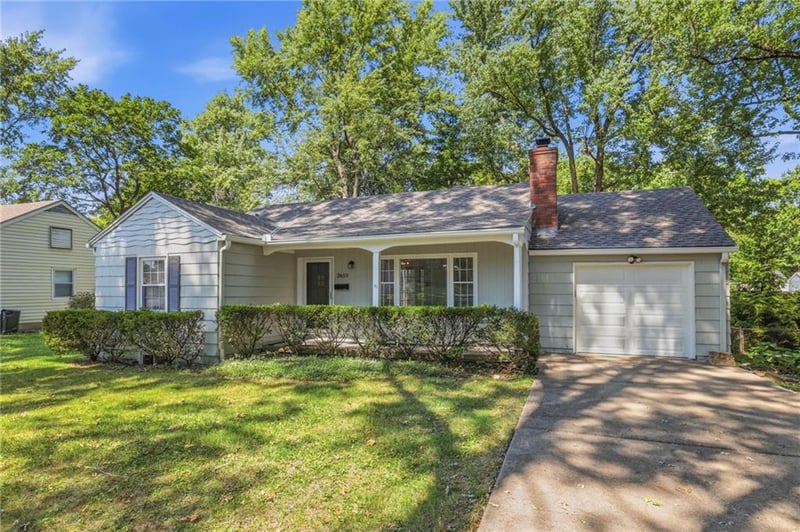 2610 W 79th St, Prairie Village, KS 66208