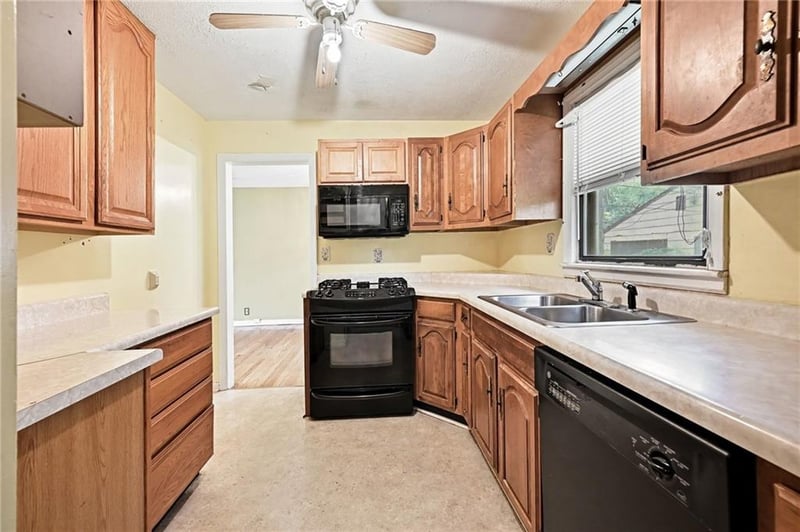 2449 S 49th Ter, Kansas City, KS 66106
