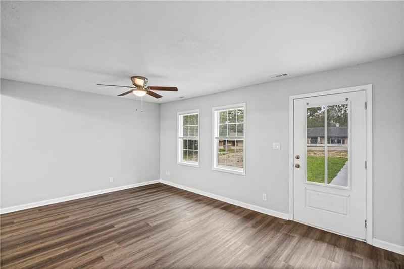9122 Askew Ave, Kansas City, MO 64132