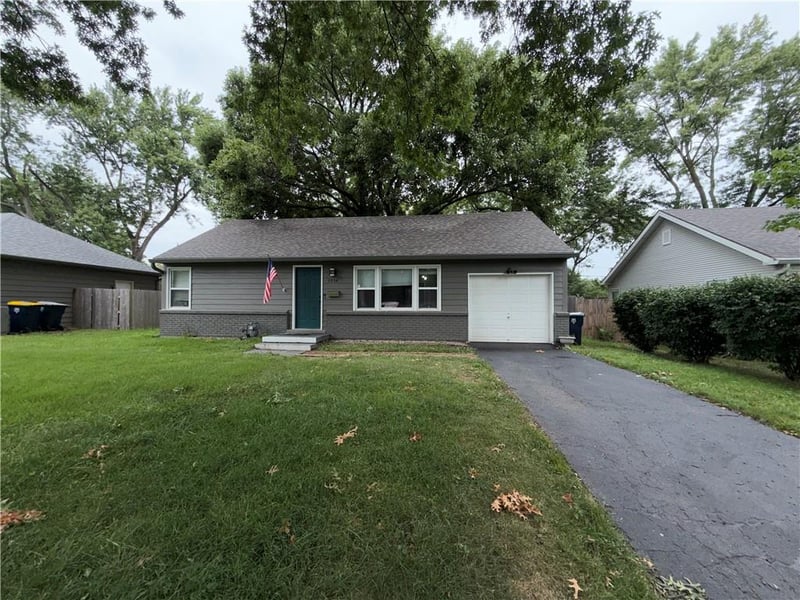 3904 NE 52nd Ter, Kansas City, MO 64119