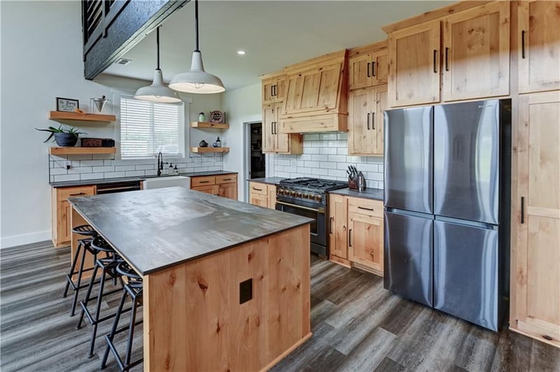 34705 E Mabry Rd, Buckner, MO 64016
