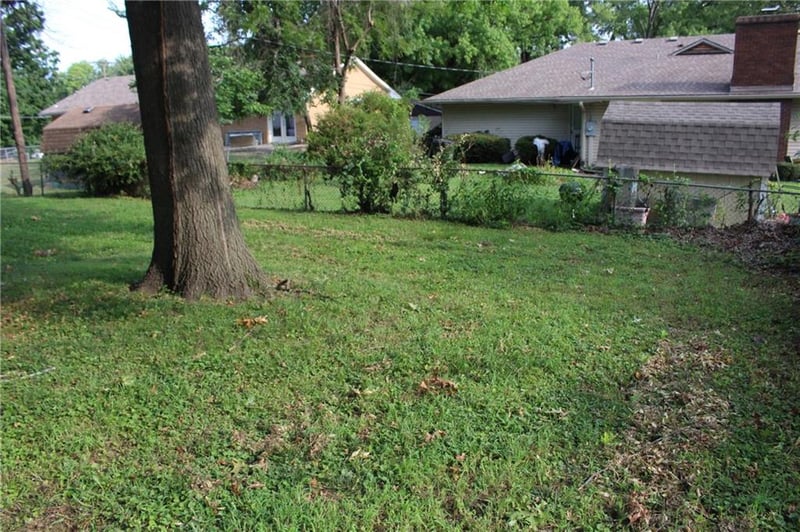1510 Hope St, Leavenworth, KS 66048