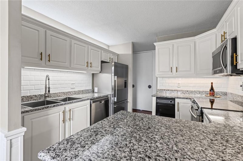 2525 Main St #205, Kansas City, MO 64108
