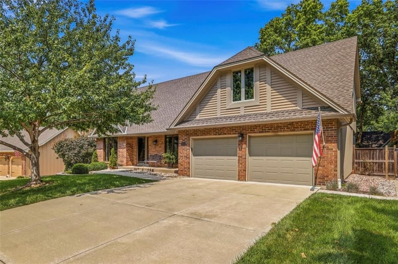 6312 W 108th St, Overland Park, KS 66211